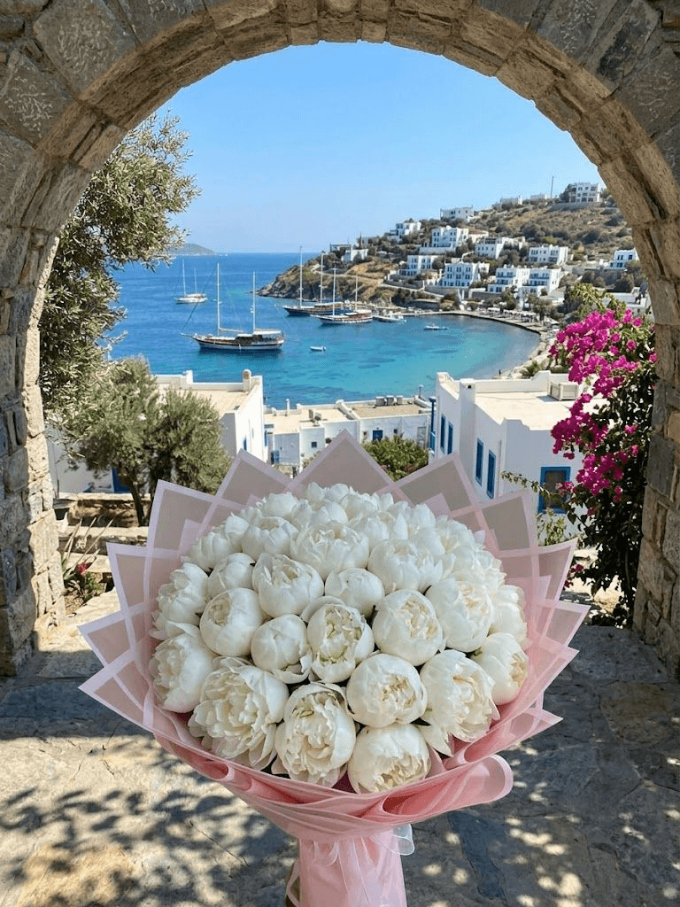 Bodrum Gündoğan çiçek evi saf beyaz şakayık buketi